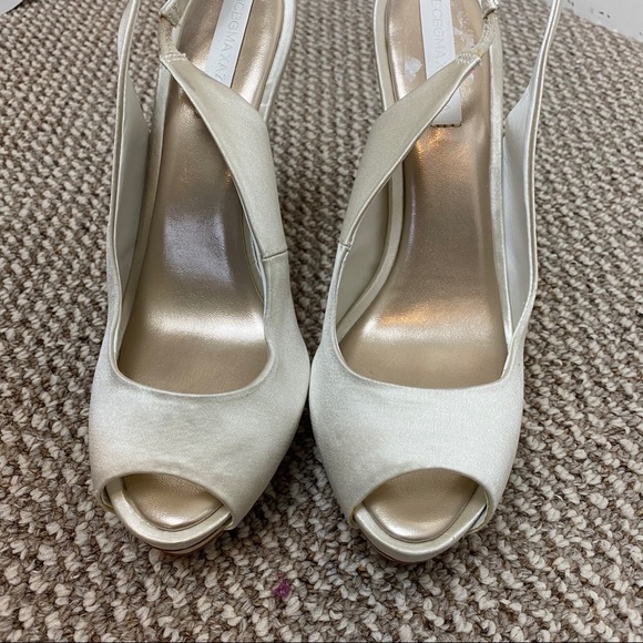BCBG MAXAZRIA SATIN CREAM JEWELED PEEP TOE HEELS - Picture 10 of 15